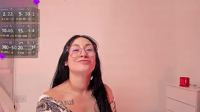 clover_tter_'s cam snapshot