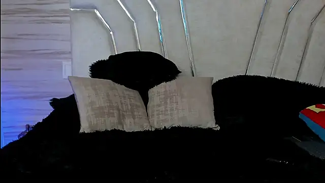 MAXTHOMSON's cam snapshot