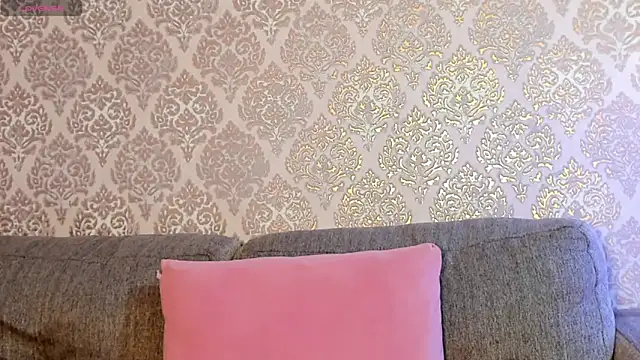 AriRobert_'s cam snapshot