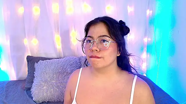 LilyRousee's cam snapshot