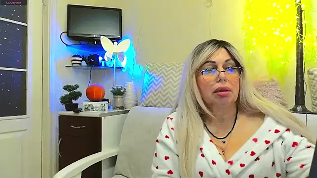 SusieNoreen's cam snapshot