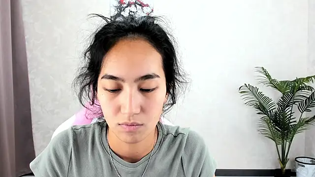 FlirtyAura's cam snapshot