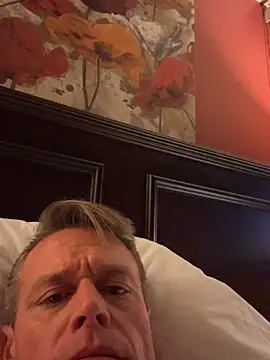 DILFiGuess1's cam snapshot