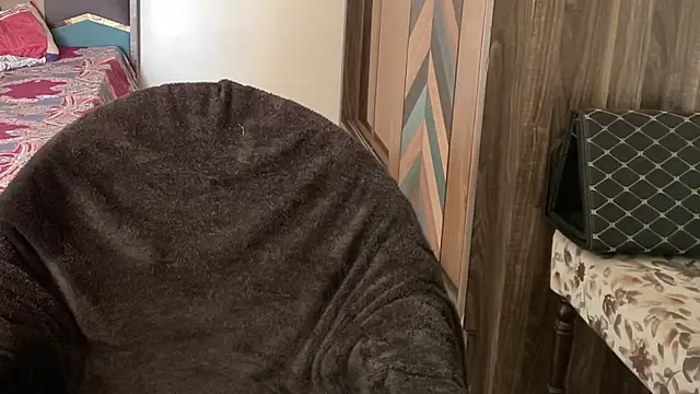 MakeMeAwareAah's cam snapshot