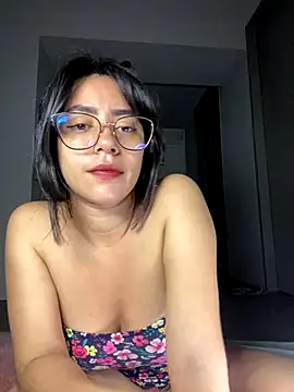 Sara-215's cam snapshot