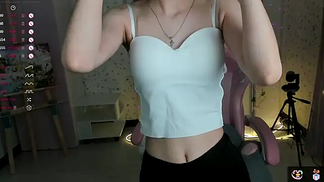 SirenaSky's cam snapshot