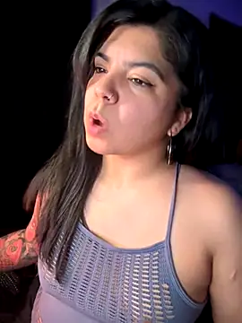 kimmiakiss22's cam snapshot