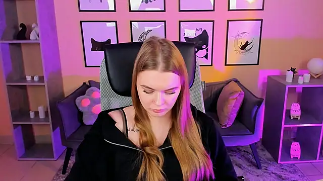 LisaMitchell's cam snapshot