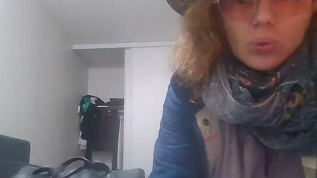 loveryvicky's cam snapshot