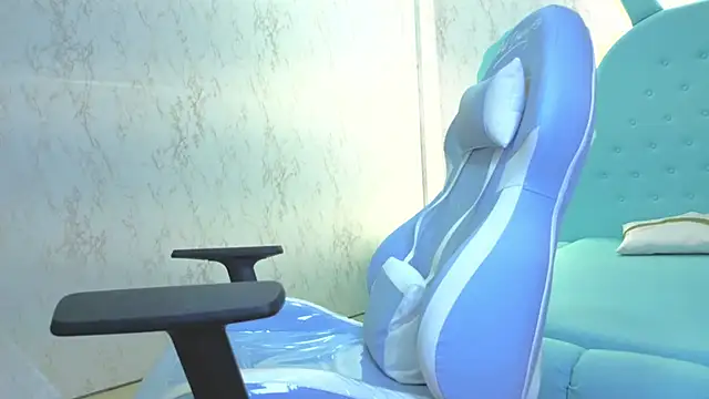 Mia_Cuttee's cam snapshot