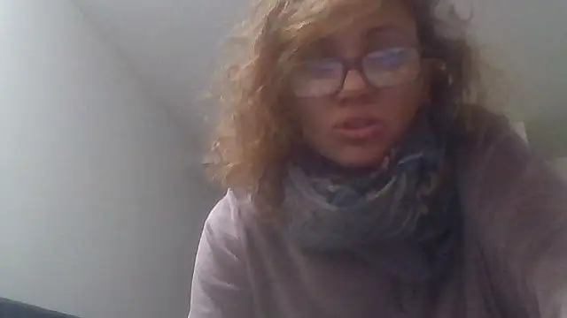 loveryvicky's cam snapshot