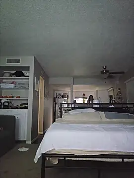 honeeyyy_pot's cam snapshot