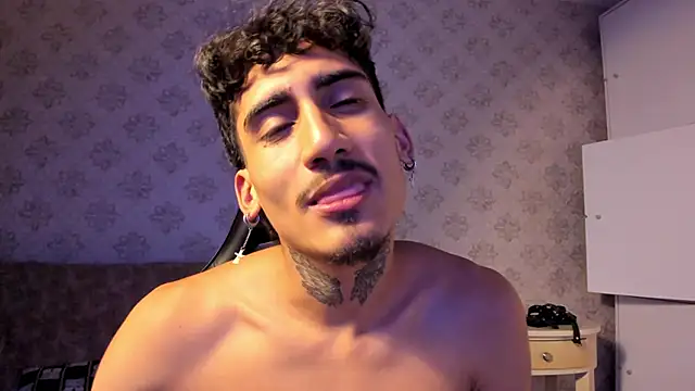 Mr_Strike live sex cam