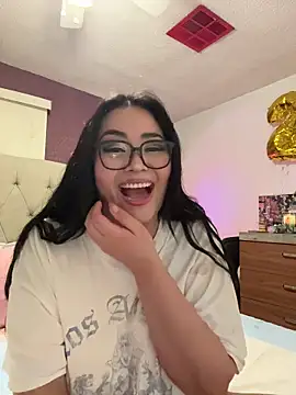 MyHoneyFrida's cam snapshot