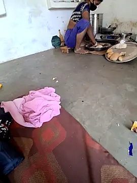 RAYI_Queen_3's cam snapshot