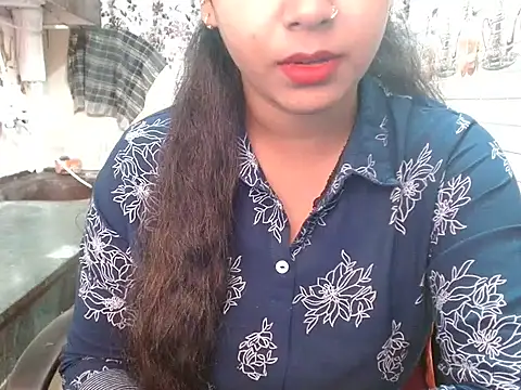 LovingPihu's cam snapshot