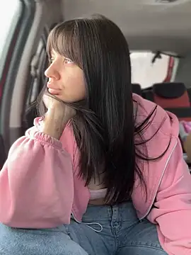 JulliaVegas live sex cam