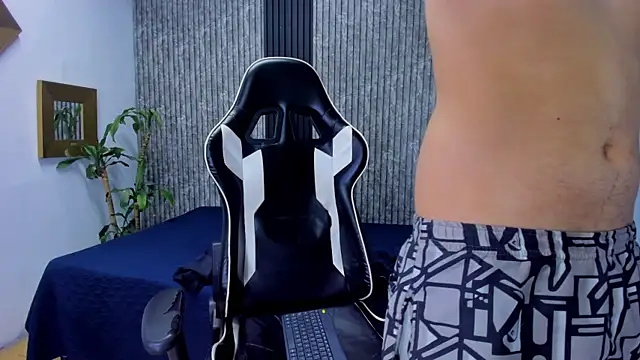 Mike_0233_'s cam snapshot