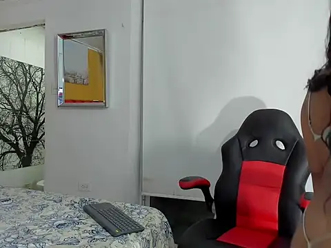 valeria_hot_brunette's cam snapshot