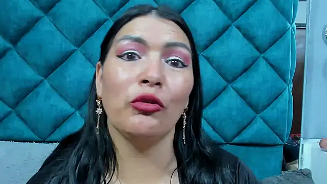 PENELOPELEWISs's cam snapshot