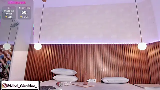 nicol_giraldoo's cam snapshot