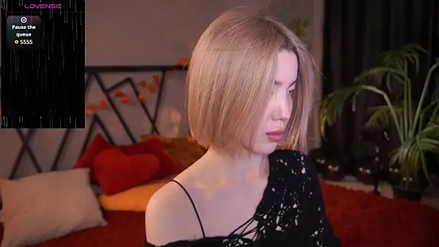 LindaThacker live sex cam