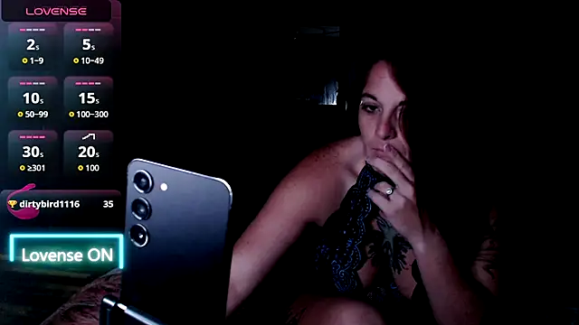 Siri30xtasty's web cam