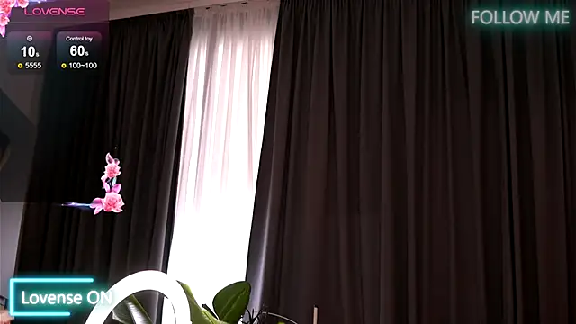 EmilyRaymont's cam snapshot