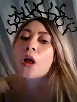 ELEINALONDON's cam snapshot