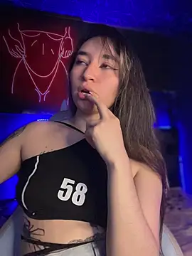 Sophie_LS's cam snapshot