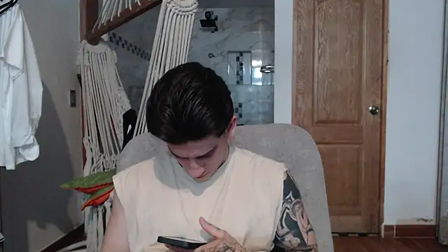 AteneoJr's cam snapshot