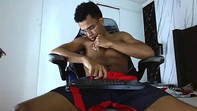 aston_xvera's cam snapshot