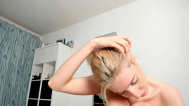 KenzieDawton live sex cam