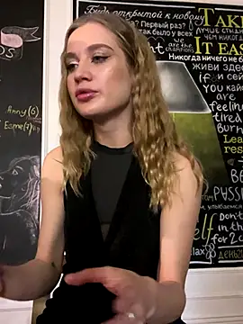 KiraMyers live sex cam