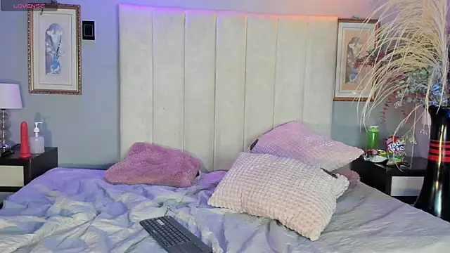 Suckdream1 live sex cam