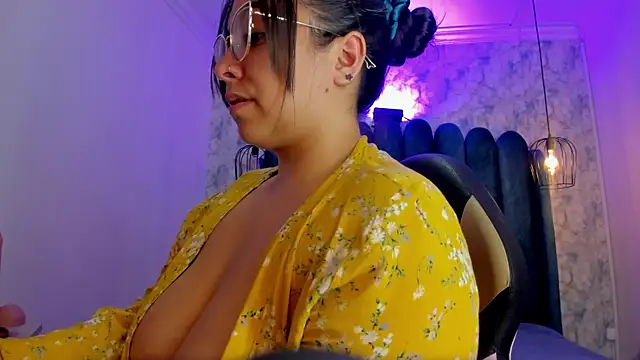 nalalye_cruzz_'s cam snapshot