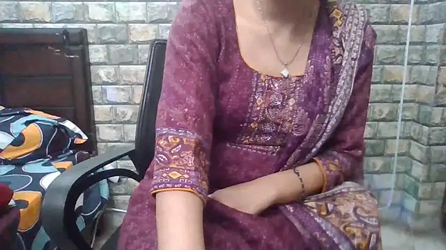 Sexy_iknoor's cam snapshot