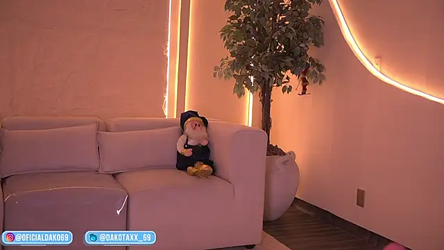 Dakota_Lee's cam snapshot