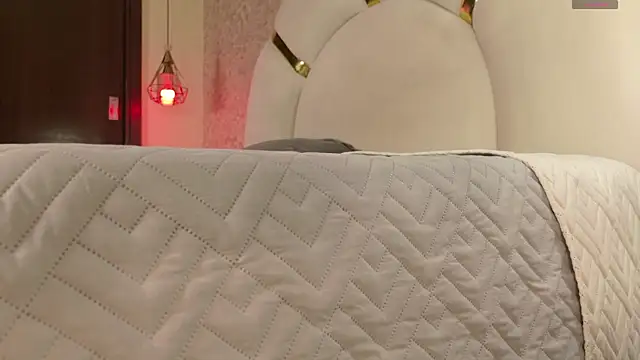 Caroline_palmerr's cam snapshot