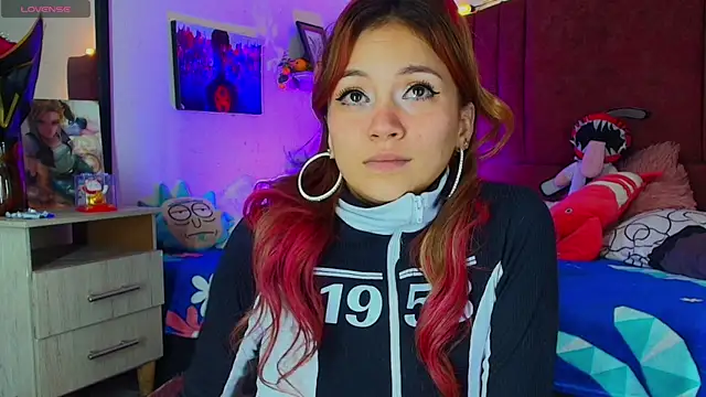 alisson_zafiro_'s cam snapshot