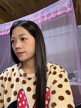 Thaocutee's cam snapshot