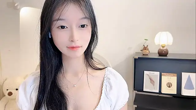 Onechestnut's cam snapshot