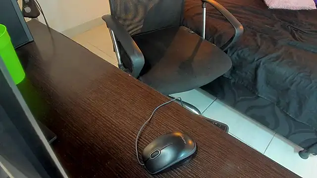 SashaSmithh1's cam snapshot