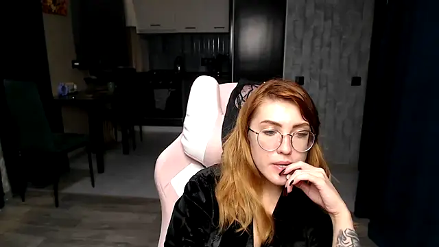 Reginasmilee's cam snapshot