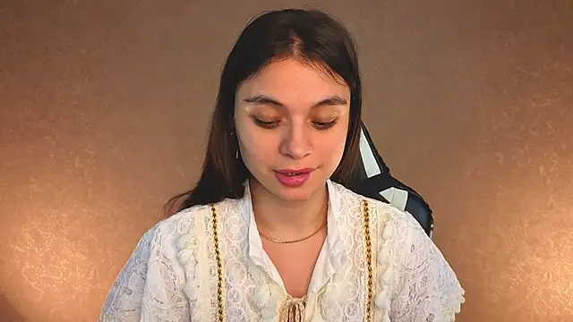 Leila_Hefner's cam snapshot