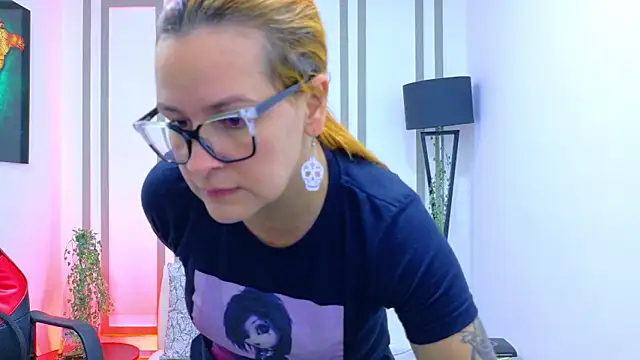 Britney_taylor_'s cam snapshot