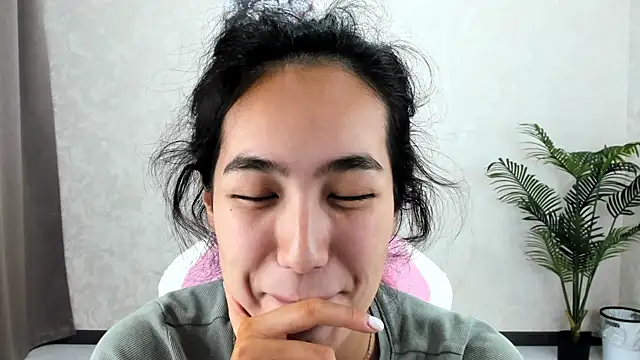 FlirtyAura's cam snapshot