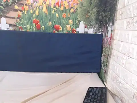 indiantemptress694u's cam snapshot