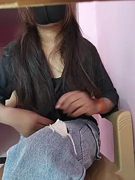 Iamyourdarling's cam snapshot