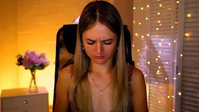 DeboraLarson's cam snapshot